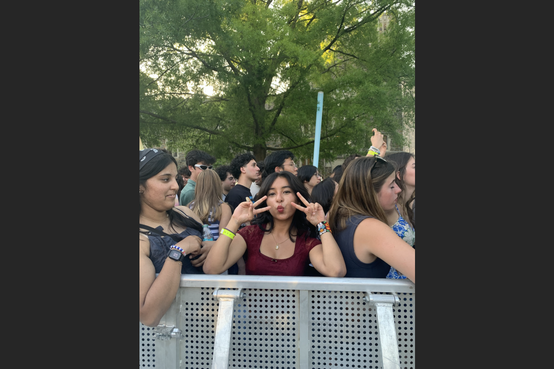 Amylyn Depaz-DePaz waiting for Natasha Beddingfield at LDOC